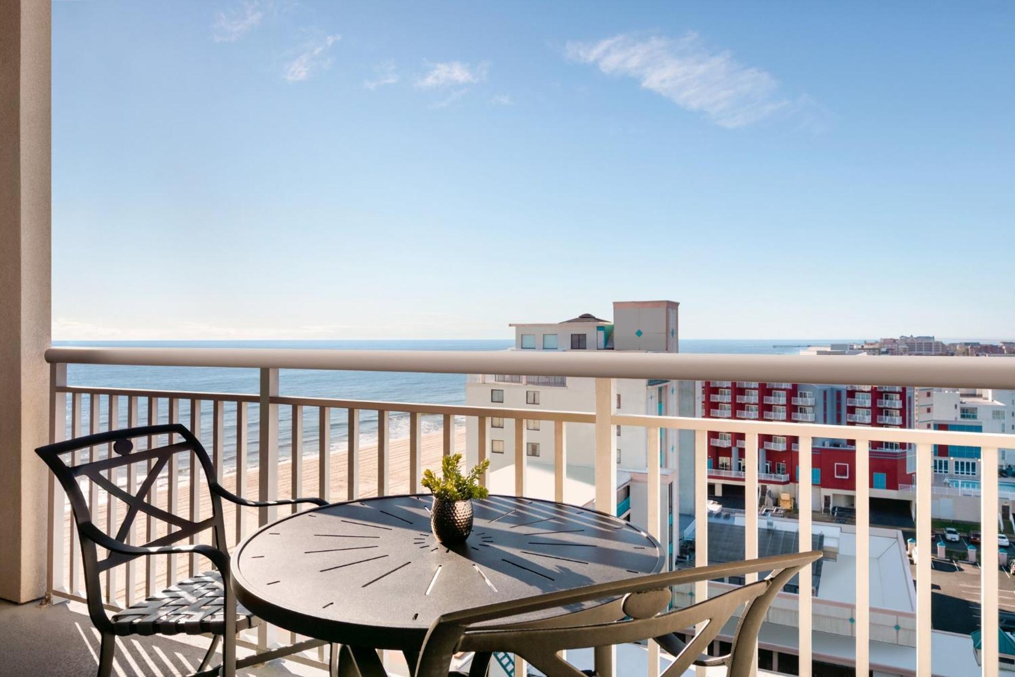Holiday Inn & Suites Ocean City By Ihg Exterior photo